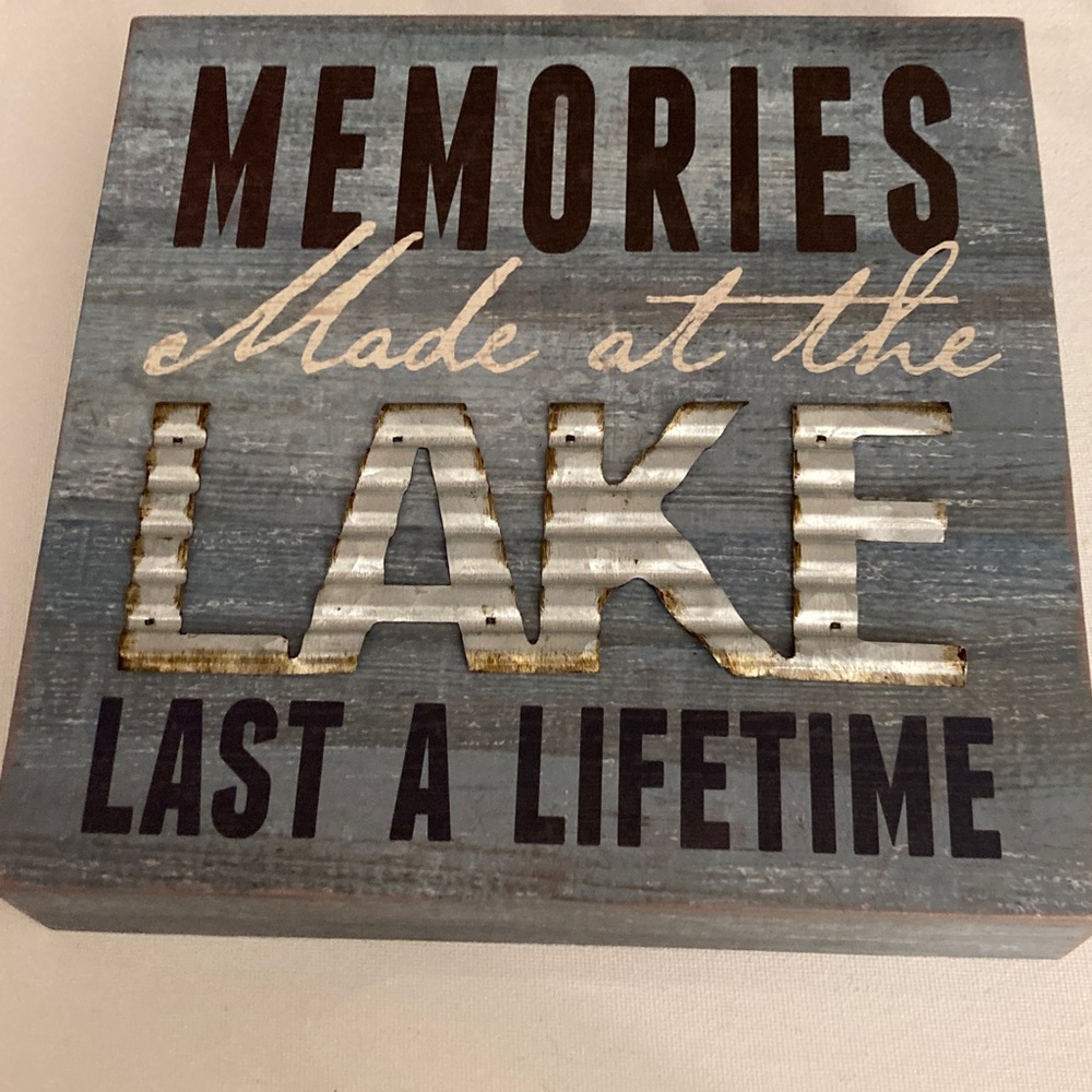 Rustic Plaque From Barnyard Designs Wood Base Corrugated ‘LAKE’ Metal Lettering